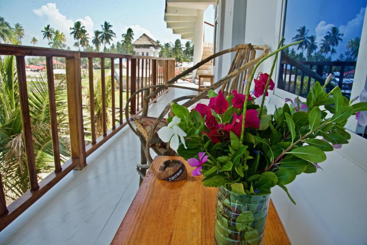 Meck'S Inn Lodge Nungwi Esterno foto